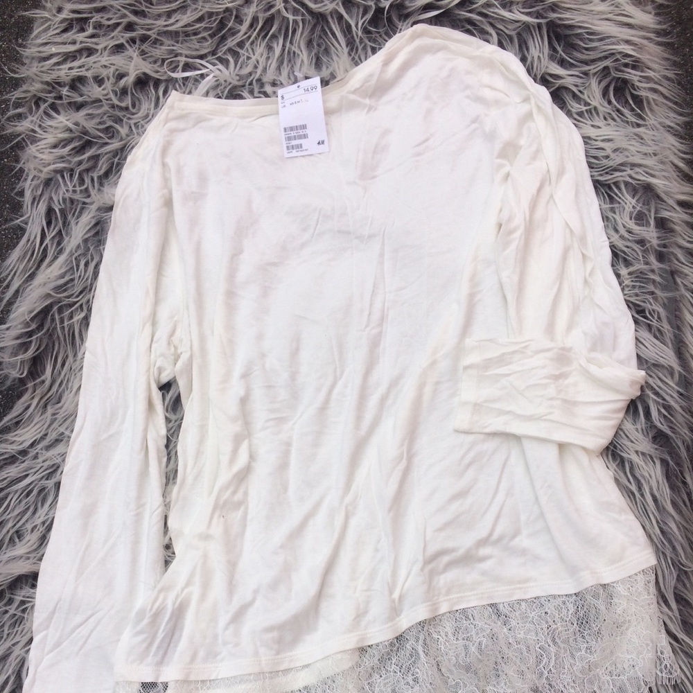 😇H & M Lace Detail Top